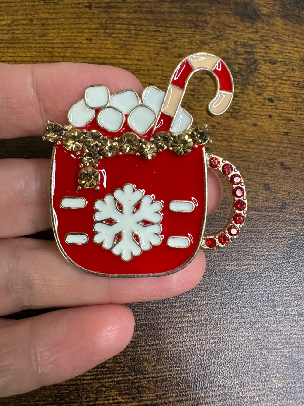 💚4/$20 Festive Red Holiday Mug Pin with Snowflake & Candy Cane